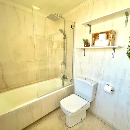 El Atico 1ªlinea De Playa * 埃斯特波纳